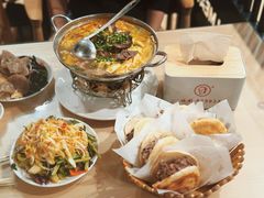 -闫家驴肉老店(华电一校店)
