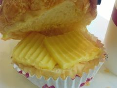 菠萝油-皇后饼店(财富广场店)