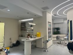-PE SALON