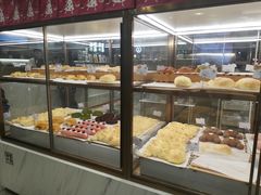 面包甜点陈列柜-奈雪的茶(新天地广场PRO店)