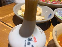 -白乐天毛肚火锅馆(解放碑店)