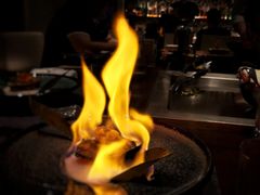 火焰黑鲍鱼配鲜海胆三文鱼籽-岩也·日料与酒(龙岗天安云谷店)