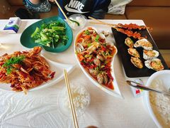 -覃记海鲜美食餐厅