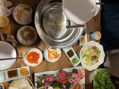 -明洞阿姨·韩式酱蟹烤肉·创意料理(三元桥店)