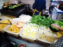 -曹宝林砂锅麻辣烫(星光路店)