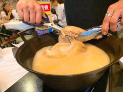 -鲜入围煮花胶鸡海鲜火锅