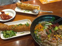 -爆炸头阿姨小四川正宗川味小吃(无任何分店)