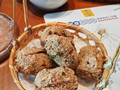 -包整·丝娃娃(一览甲秀楼风景店)