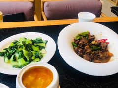 -鱼鲜饭香·招牌汽锅剁椒鱼头王