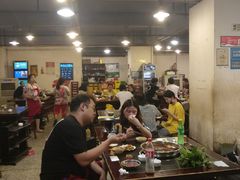大堂-邓莽子老火锅(中兴路总店)