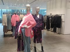 -URBAN REVIVO(上海中庚漫游城店)