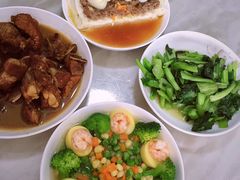 -爱的果实月嫂育婴师(世纪东方店)