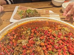 -麻辣总动员·川派海鲜·现炒浇头面·自贡菜(五彩城店)