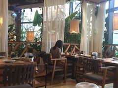 大堂-大头椰·椰子鸡火锅(南宁万象城店)