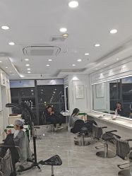 -镁连社·美联社