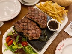 烤新西兰草饲肉眼扒配香草牛油汁-Entrecôte 法国牛扒馆(保利·时光里店)
