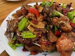 -美顺香食府鱼头老店(雪野湖店)