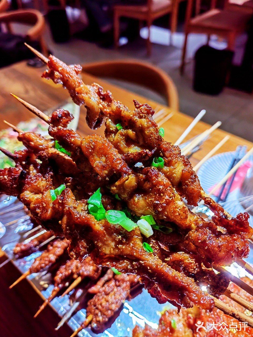 点烤串，喝小酒的好去处就在醉小牛烧烤小酒馆