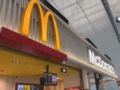 -麦当劳(深圳北站B2检票口楼上)