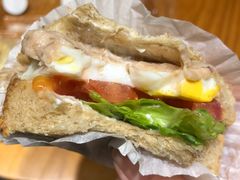 金枪鱼三明治-匠造烘焙(联洋店)