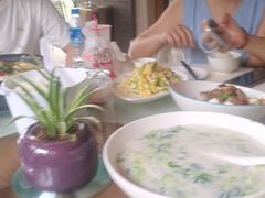 -湖泉水云间餐厅·弥勒地道菜(B座店)