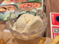 -必胜客(新中纬店)