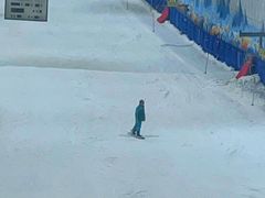 -乔波室内滑雪场