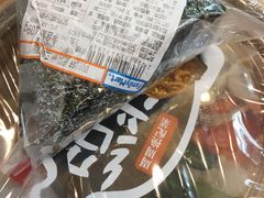 -全家便利店(上海南站站店)