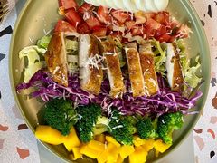 照烧鸡肉带皮沙拉-公园北鹿·铃兰餐厅(齐盛湖店)