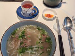 精选牛腩清汤米线-炳胜私厨(中达旗舰店)