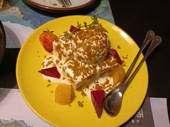 芝士流沙薄脆提拉米苏拌雪糕-绿茵阁牛扒餐厅(客村店)