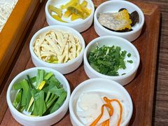 -良米山·云南野生菌过桥米线(上海首店)