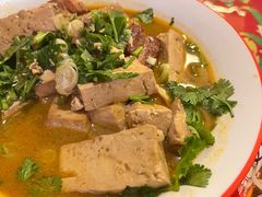 -闯关东东北农家菜(崂山石老人店)