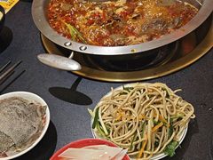 -沸炉重庆老火锅(军事博物馆店)