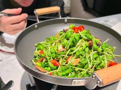 家烧黑豆芽-泓历皇朝酒店(东亭店)