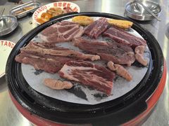 -哈哈碳都·牛肋条无限自助烤肉(宝龙店)