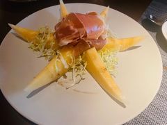 -卡普里披萨·牛扒·下午茶