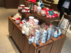 零售区-星巴克(广州淘金路店)