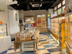 -85度C(生甜甜圈研究工坊·上海平凉店)