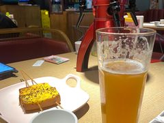 烤面包砖-街角等你.大连海鲜烧烤.经典铁板海鲜串(西安路店)