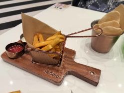 -奈尔宝家庭中心·亲子餐厅(鄞州万达店)