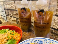 -爆炸头阿姨小四川正宗川味小吃(无任何分店)