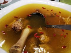 墨鱼鸡汤-喜洋洋(中山四路店)
