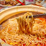 打工人的福音，陆家嘴开了新的牛腩煲