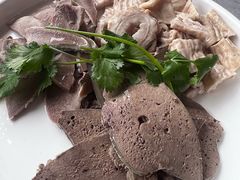 -侬佳蒸菜馆(听潮店)