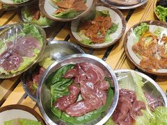 -尚品海鲜肥牛自助火锅(湖明店)