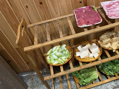 自助取餐区-抚仙湖生态石锅鱼野生菌(告庄店)