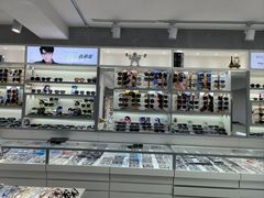 -潘多拉眼镜·蔡司依视路明月(潘家园店)