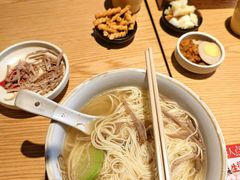 招牌手撕牛肉面-张拉拉兰州手撕牛肉面(融科资讯中心店)