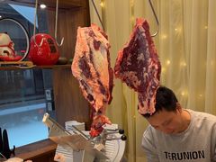 -天成·潮州牛肉脆肉鱼生蚝自助火锅